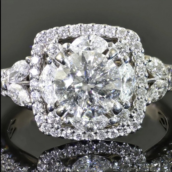 New Luxury 925 Silver Round Shiny Diamond Ring - Picture 2 of 3